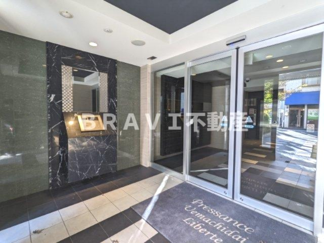 プレサンス上町台リベルテ BRAVI不動産のエントランス|【プレサンス上町台リベルテ】