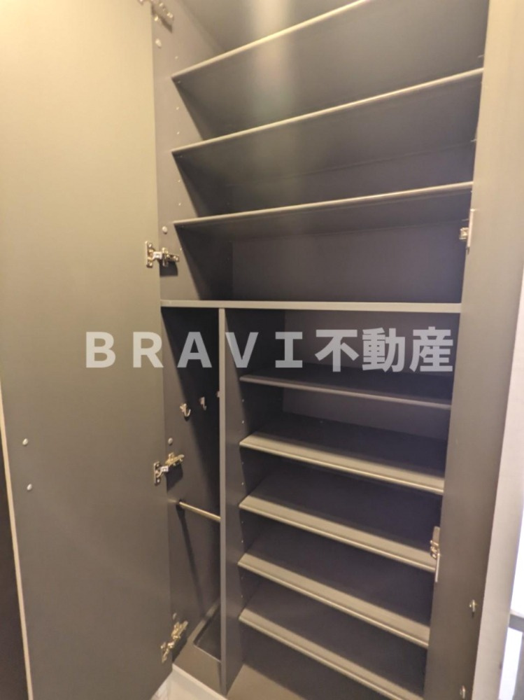 プレサンス上町台リベルテ BRAVI不動産の玄関|【プレサンス上町台リベルテ】