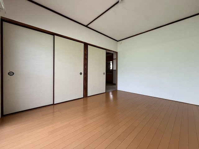 土谷マンションの内装