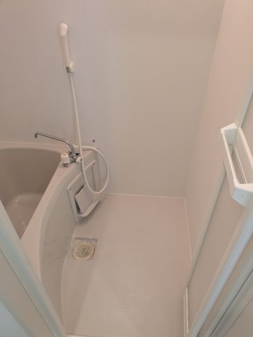 ドゥイエ桜畠の浴室|（別部屋につき現況優先）