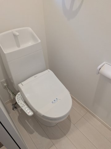 ドゥイエ桜畠のトイレ|（別部屋につき現況優先）