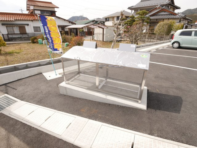 アプリコット桜畠のその他共用部分|敷地内にゴミ集積場あり。