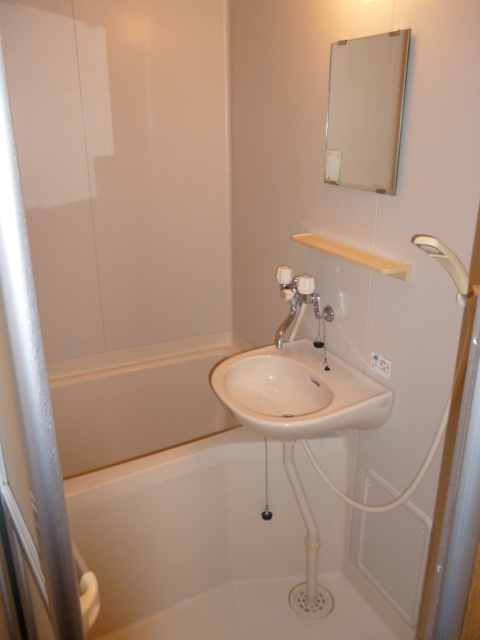 ウィングヒル６の浴室|（別室につき現況優先）