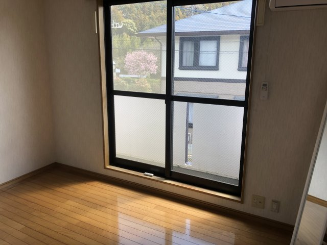 ウィングヒル６の洋室