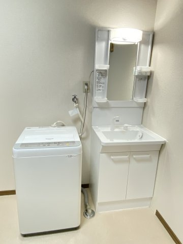 エトワール宮野の洗面所|独立洗面台あり