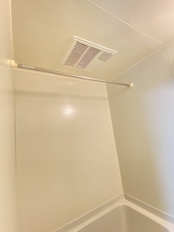 エトワール宮野の浴室|浴室乾燥付きです