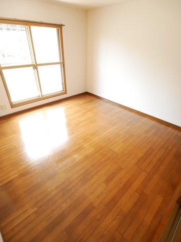 ルミエール宮野の居間・リビング