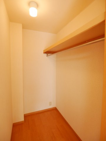 プルミエの収納|ウォークインクローゼットがついています。