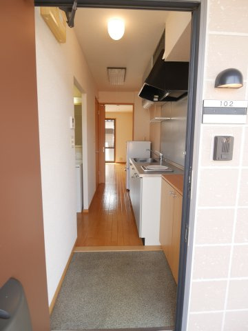 プルミエの玄関|＊別の部屋の写真につき現況優先