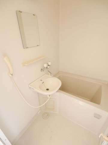 フレグランスSⅠの浴室|＊別室の写真につき現況優先です