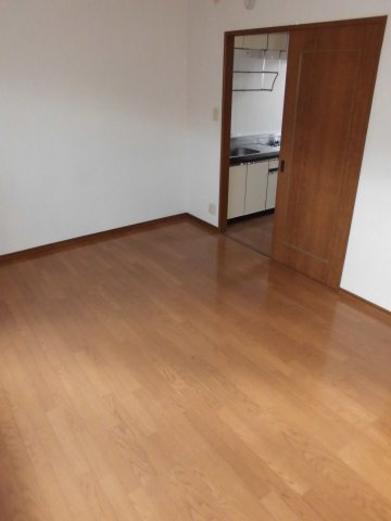 ルイシャトレの洋室|7.5帖の広々とした洋室です。