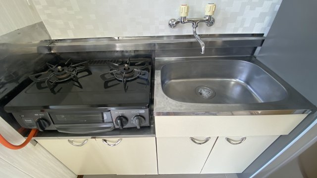 LUNA FIOREのキッチン|2口ガスコンロを無料で貸し出し。