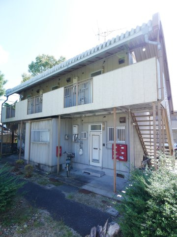 山口市桜畠３丁目のアパートの外観