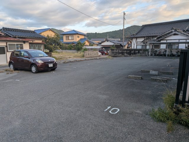 ダンディライオンyamaguchiの駐車場