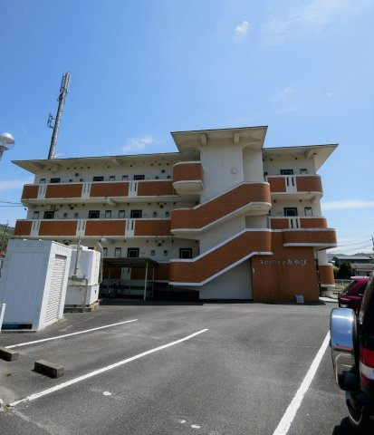 スカイハイツみやびの駐車場