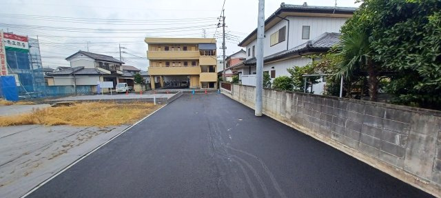 【前面道路含む現地写真】 | 本庄市日の出2丁目1150万土地G | 前面道路含む現地写真です