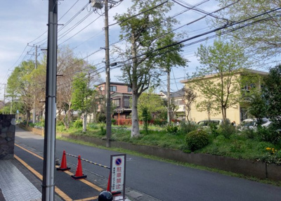 【展望】 | 東林間コーポラス | 眺望の良さを楽しめるダイニングキッチンで家族団らんの時間を過ごしてはいかがでしょうか。バルコニーから見える景色を家族で眺める時間は、時間が経つのを忘れてしまいそうですね。是非、現地を見に行きましょう！