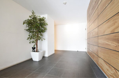 【エントランス】 | T’s SQUARE 大阪城 | 建物の内部です