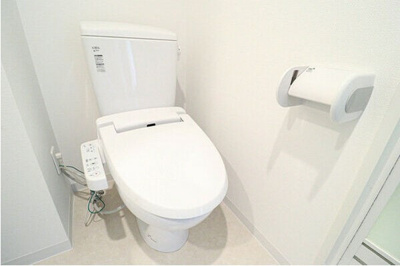 【トイレ】 | T’s SQUARE 大阪城 | シンプルで使いやすいトイレです