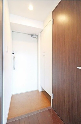 【玄関】 | T’s SQUARE 大阪城 | 明るい玄関です