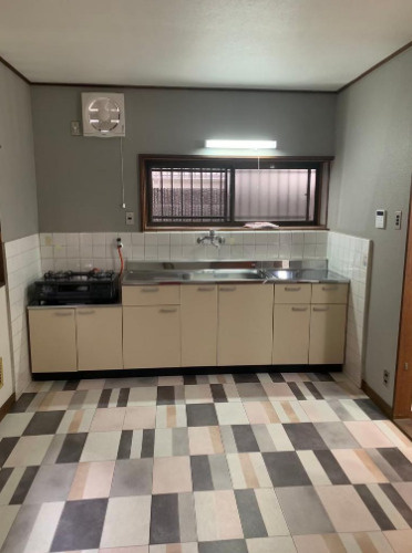 大津市富士見台の事務所のキッチン|キッチンです