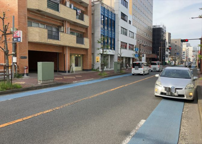 【外観】 | 敬和ハイツ | 隣家の土地はどうなっているのか、生活利便施設が近くにあるのか、学校まで近いかなど、お客様のライフスタイルにあわせたイメージが重要です。また、近くにあると困る施設が近くにないかも確認するといいでしょう。