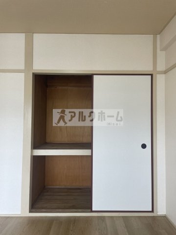 国分旭ヶ丘住宅1号棟の収納