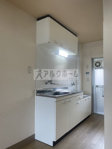 国分旭ヶ丘住宅1号棟のキッチン