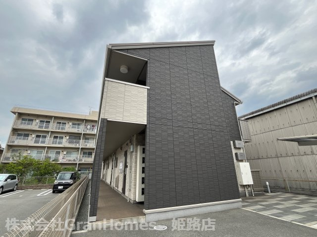 シャルマンSMTの外観
