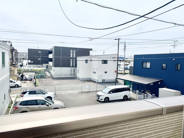 売中古戸建　静岡市駿河区下川原6丁目の展望|前面は駐車場の為、遮るものがなく眺望も良好で風通しも良いです。