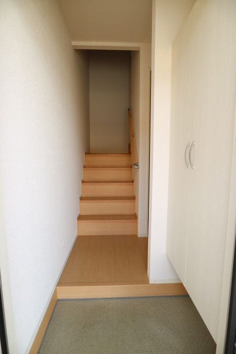 セントラルグレイスＣ棟の玄関