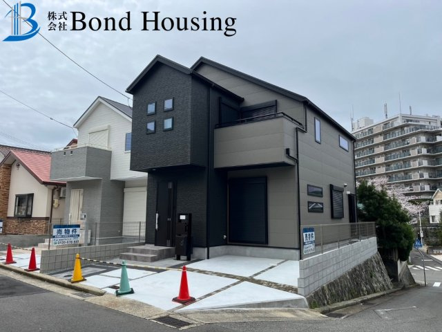 「角地」「閑静な住宅地」多聞台 全2棟 B号棟の外観