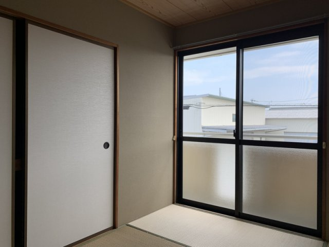 メゾンルミエールB棟の居間・リビング