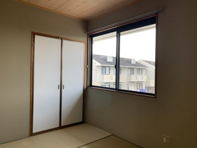 メゾンルミエールB棟の寝室