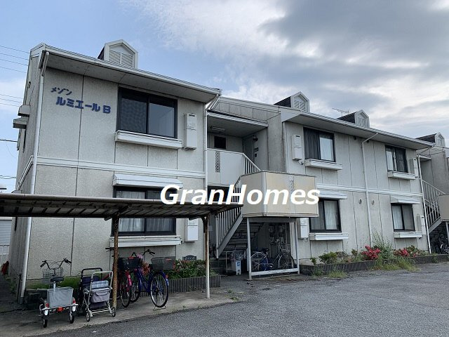 メゾンルミエールB棟の外観