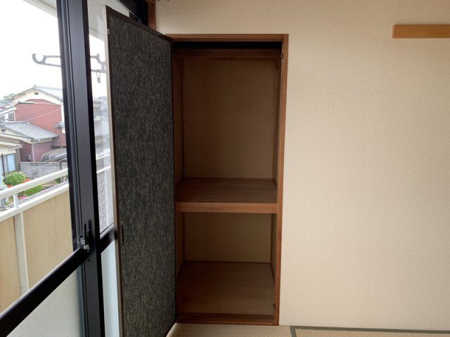 メゾンルミエールB棟の収納