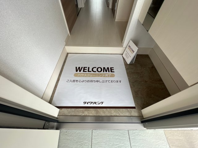 ラ・ルーチェ807　Ａ棟の玄関