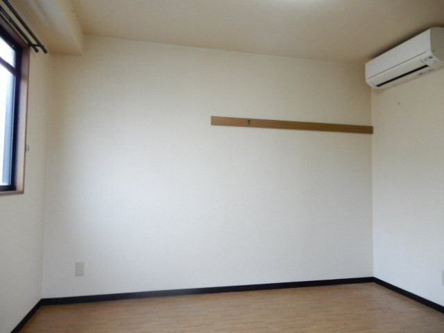 BMKビルの居間・リビング