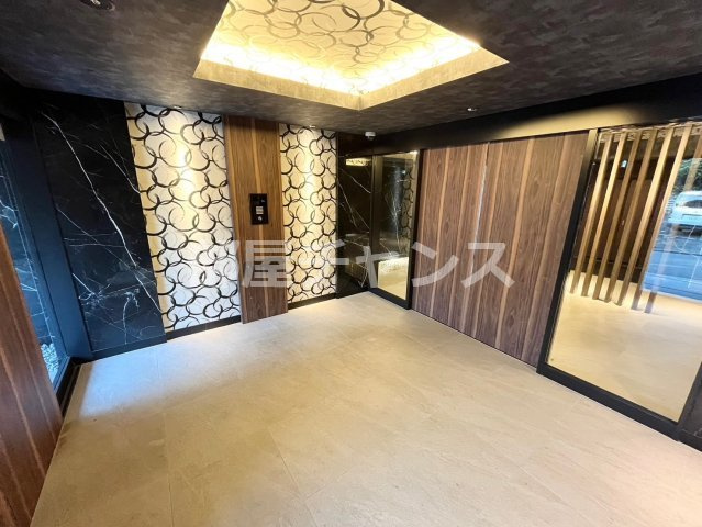 S-RESIDENCE志賀本通Northのエントランス