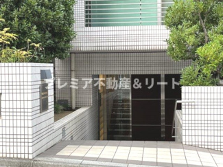 【エントランス】 | 落ち着いたエントランスです