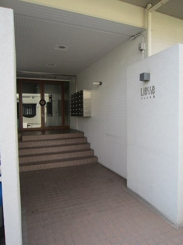 リエス本郷のエントランス