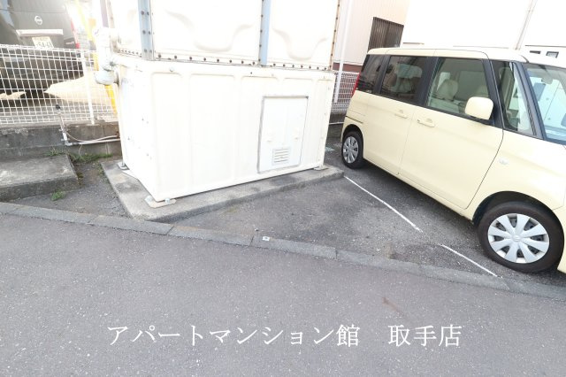 プチコリーヌエスト取手の駐車場