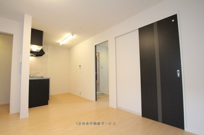 【ロビー】 | メルシーメゾン | ゆとりのあるロビーです
メルシーメゾン102号室　2013/12/28撮影