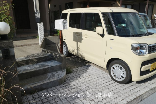 龍ヶ崎南が丘1丁目戸建の駐車場