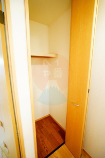 【その他】 | スタークレスト | 一人暮らしにピッタリな収納ですね