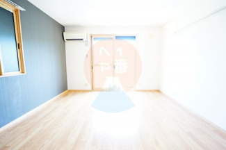 【洋室】 | スタークレスト | １２．６５帖のお部屋です。