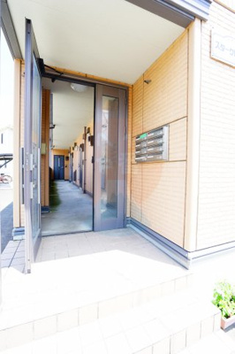 【エントランス】 | スタークレスト | エントランスです。