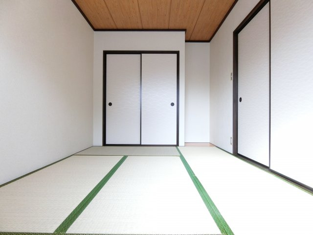 新上野ハイツの寝室