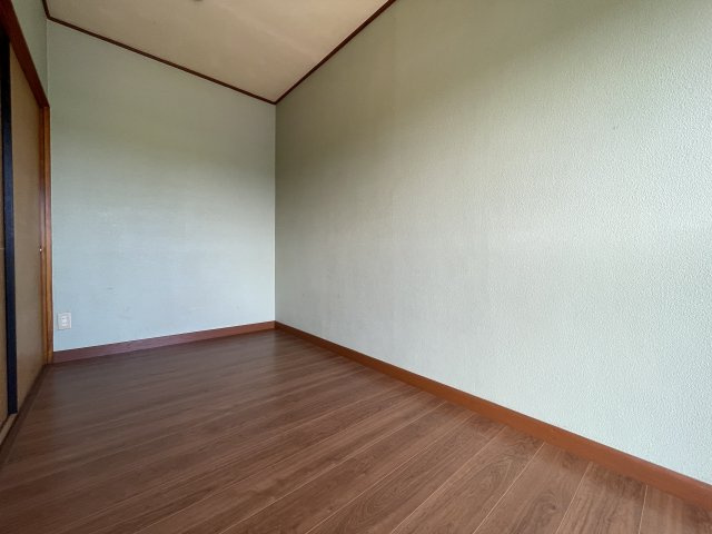 第２コーポ長門の洋室