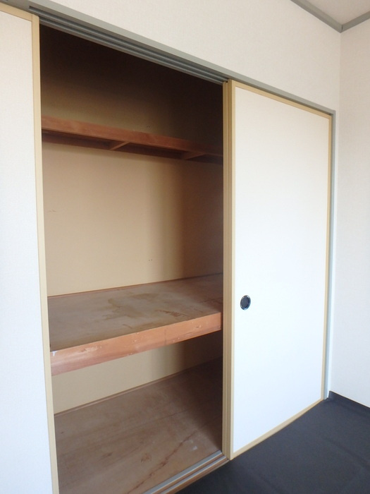 ロイヤルストーク　Bの収納